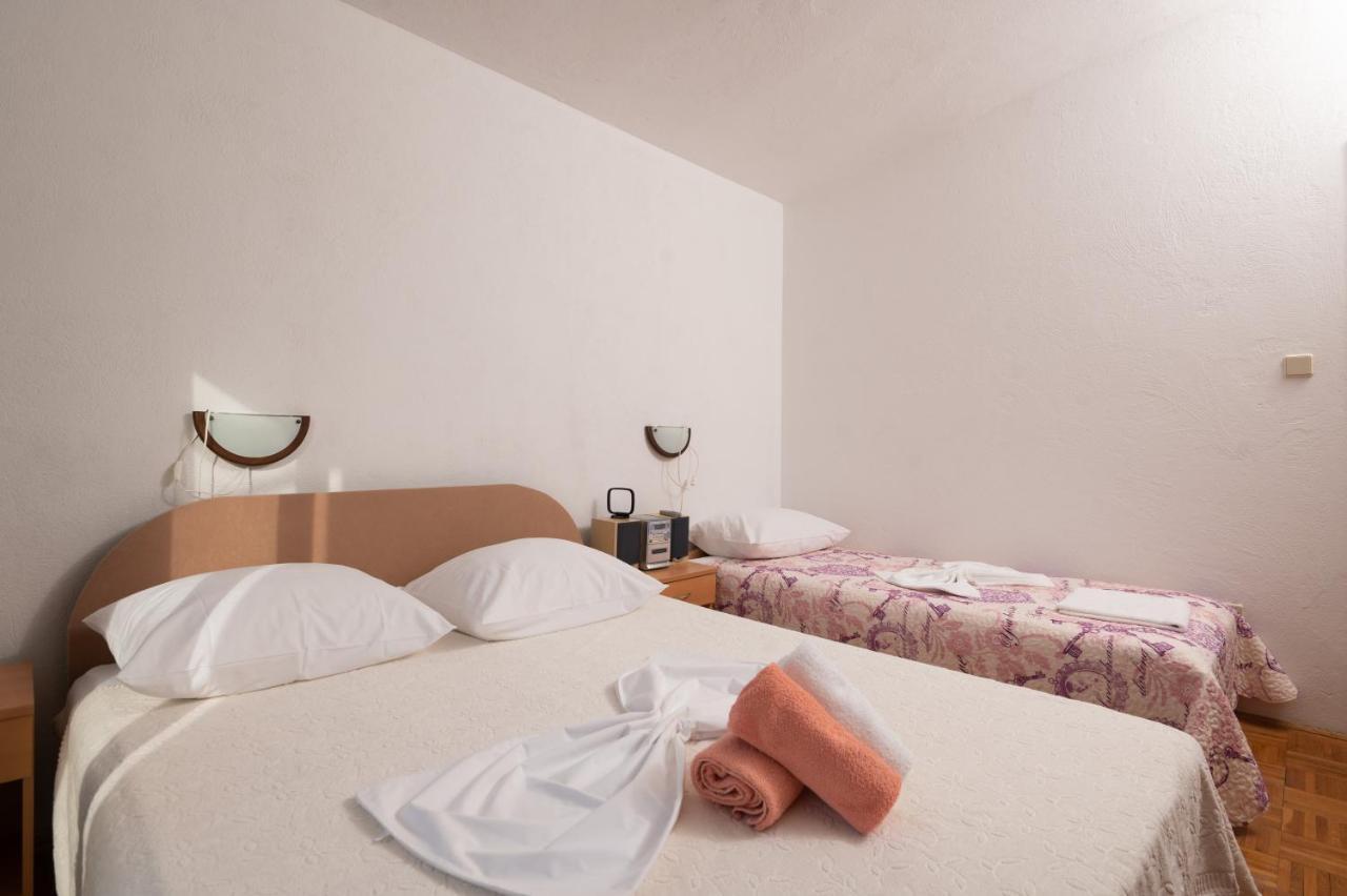 Marina'S Apartments ราชานาส ภายนอก รูปภาพ