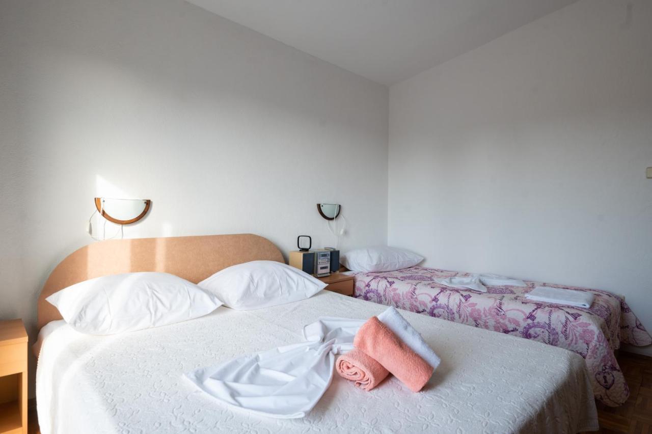Marina'S Apartments ราชานาส ภายนอก รูปภาพ