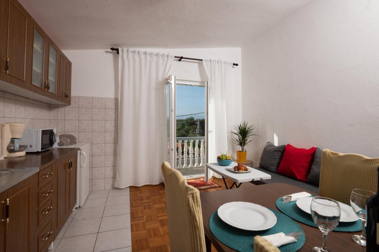 Marina'S Apartments ราชานาส ภายนอก รูปภาพ